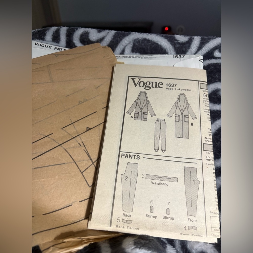 Christian Dior Coat and Pants Sewing Pattern - Picture 6 of 6